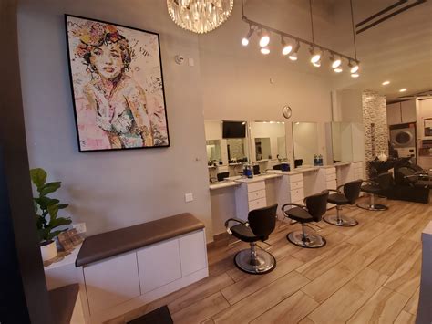 TRIBECA HAIR STUDIO 